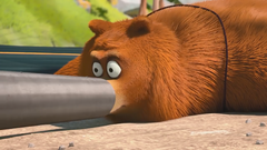 Grizzy constructionbear-4.png